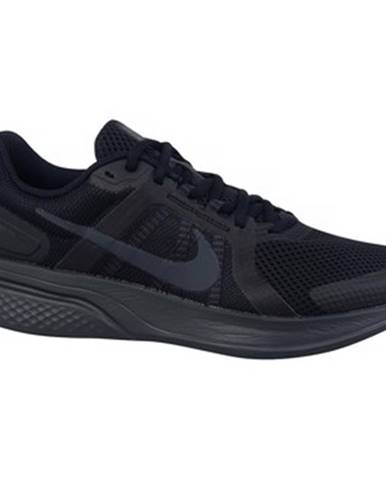 Nízke tenisky Nike  Run Swift 2