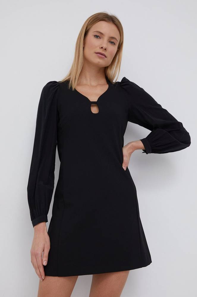 Šaty Sisley čierna farba, mini, rovné