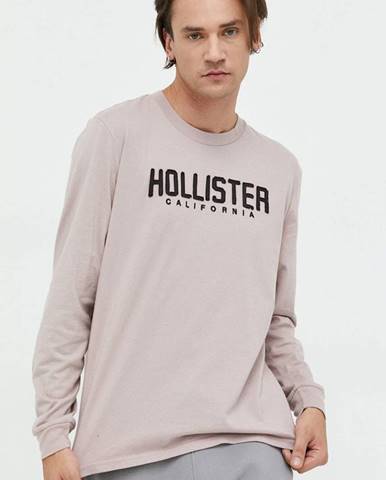 Bavlnené tričko s dlhým rukávom Hollister Co. fialová farba, s nášivkou