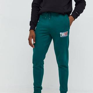 Bavlnené tepláky Tommy Jeans pánske, zelená farba, s potlačou