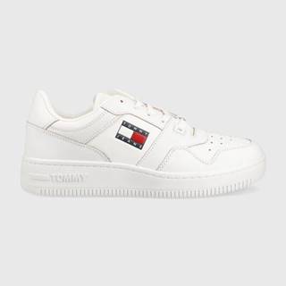 Kožené tenisky Tommy Jeans Etch Basket biela farba