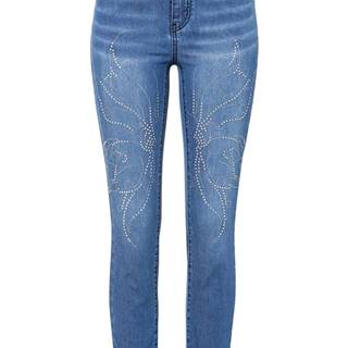 Strečové džínsy so štrasom